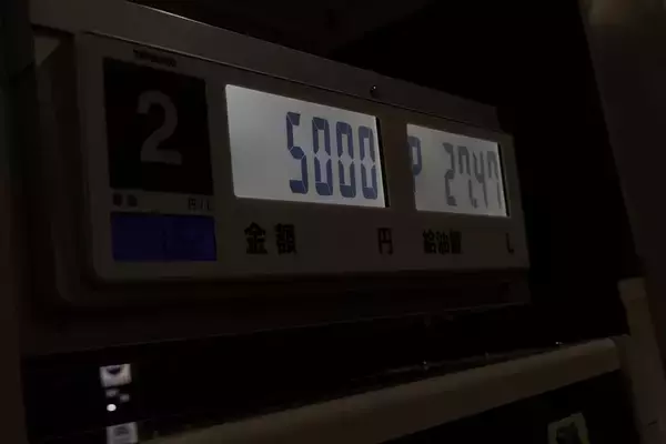 「トヨタ「ヤリスHV」で熊本〜東京1200km走破！ リッター33km超えの驚異的燃費と引き換えに失ったもの」の画像