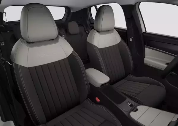 「フィアットの限定車、今度は“カフェラテ味”!? 200台限定「600 Hybrid La Prima Caffelatte」発売」の画像