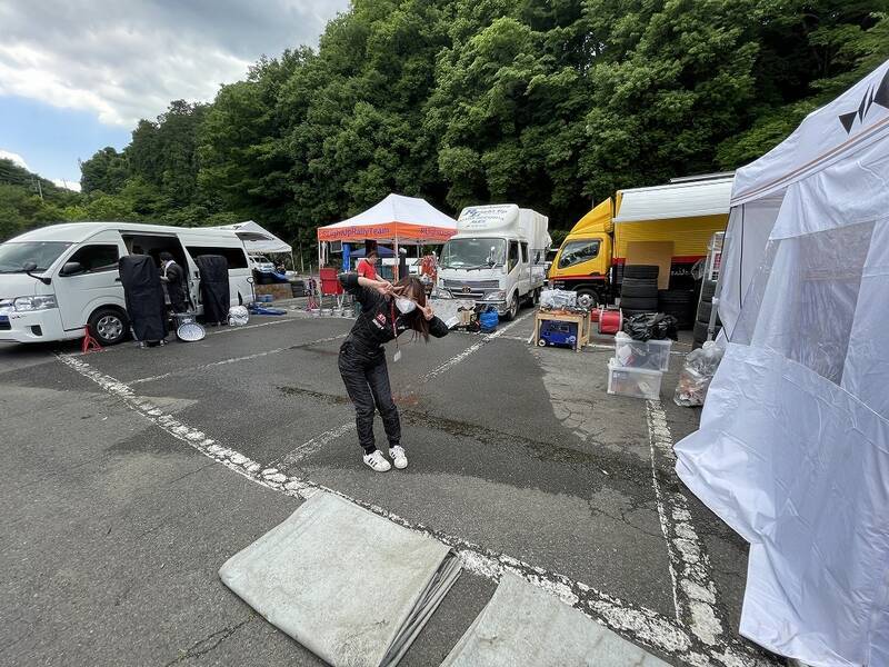 現役RQの荏崎ろあ、ラリーメカニックを経験してさらにクルマ愛が深まる