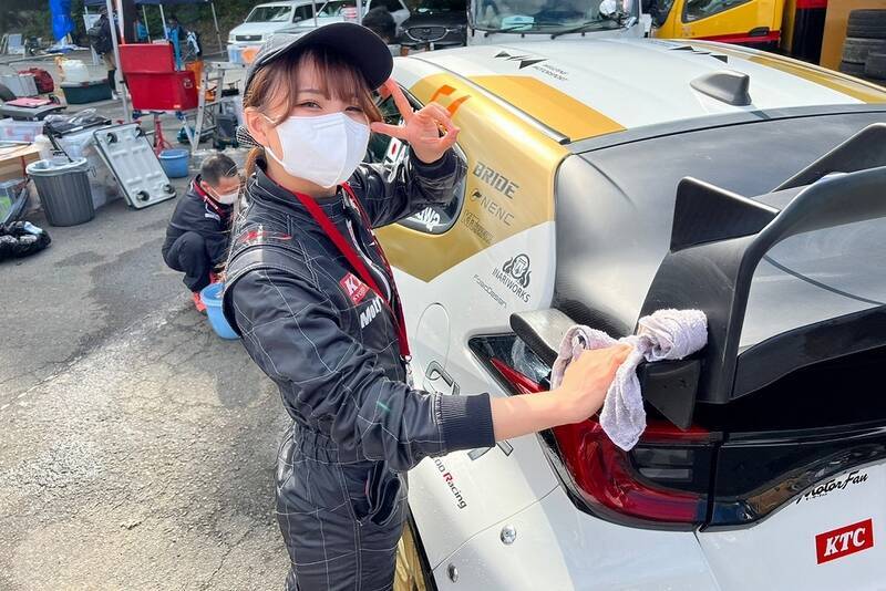 現役RQの荏崎ろあ、ラリーメカニックを経験してさらにクルマ愛が深まる