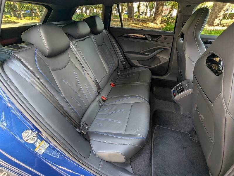 なぜセダンを廃止した？ ワゴン一本勝負に出た新型パサートの「潔さと勝算」