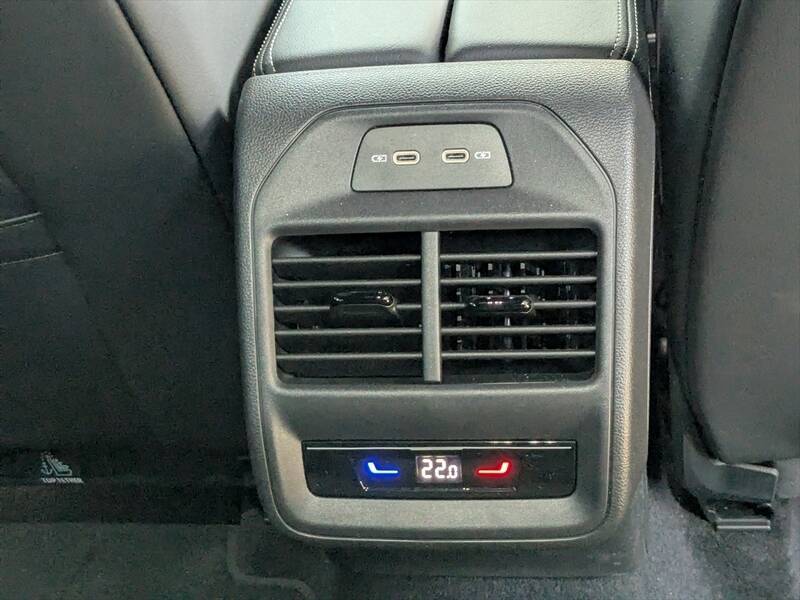 なぜセダンを廃止した？ ワゴン一本勝負に出た新型パサートの「潔さと勝算」