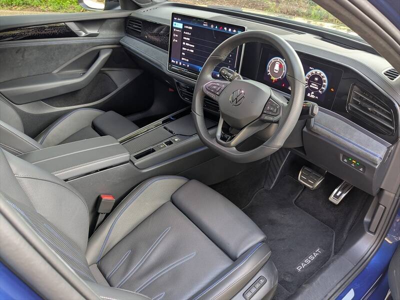 なぜセダンを廃止した？ ワゴン一本勝負に出た新型パサートの「潔さと勝算」