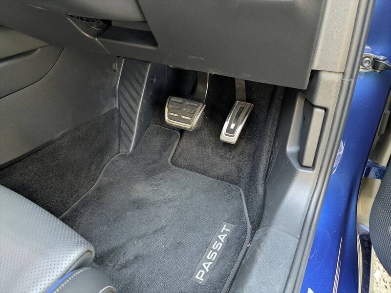 なぜセダンを廃止した？ ワゴン一本勝負に出た新型パサートの「潔さと勝算」