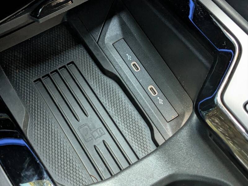 なぜセダンを廃止した？ ワゴン一本勝負に出た新型パサートの「潔さと勝算」