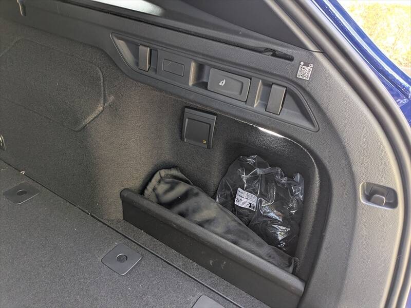 なぜセダンを廃止した？ ワゴン一本勝負に出た新型パサートの「潔さと勝算」