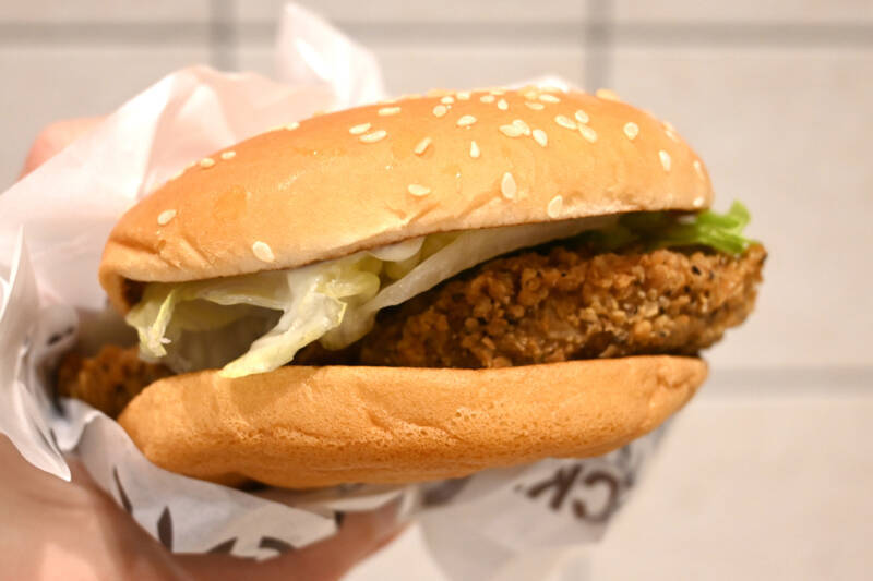 【本日】マクドナルド「ご当地マック」3品新登場！名古屋の手羽先風バーガーも
