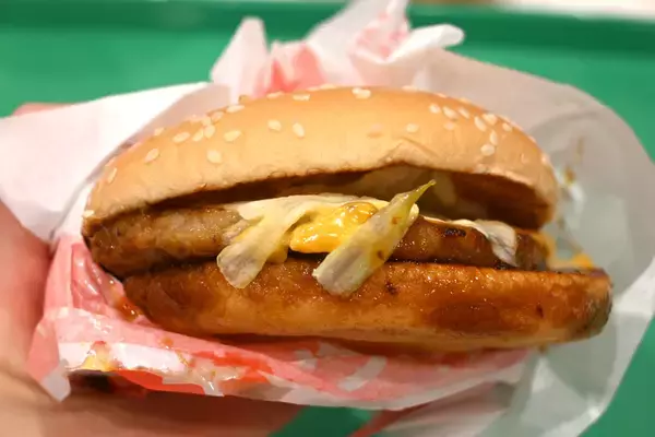 「【本日】マクドナルド「ご当地マック」3品新登場！名古屋の手羽先風バーガーも」の画像