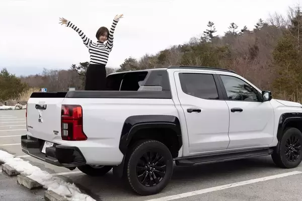 「三菱のピックアップトラック「トライトン」をあらた唯がドライブ！ 見た目と違ってソフトな乗り心地」の画像