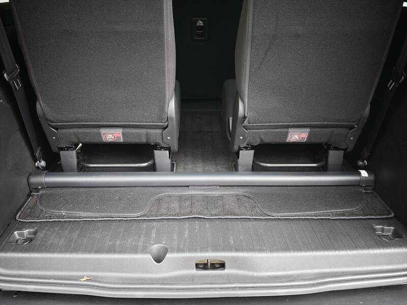 国産ミニバンに飽きたらコレ！ クセ強なフランス車「ベルランゴ」は長距離ドライブの最高の相棒だった