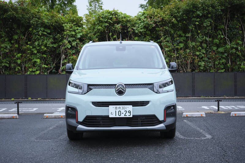 国産ミニバンに飽きたらコレ！ クセ強なフランス車「ベルランゴ」は長距離ドライブの最高の相棒だった