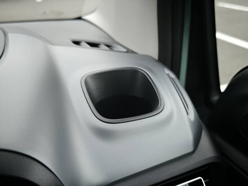 国産ミニバンに飽きたらコレ！ クセ強なフランス車「ベルランゴ」は長距離ドライブの最高の相棒だった