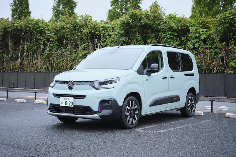 国産ミニバンに飽きたらコレ！ クセ強なフランス車「ベルランゴ」は長距離ドライブの最高の相棒だった