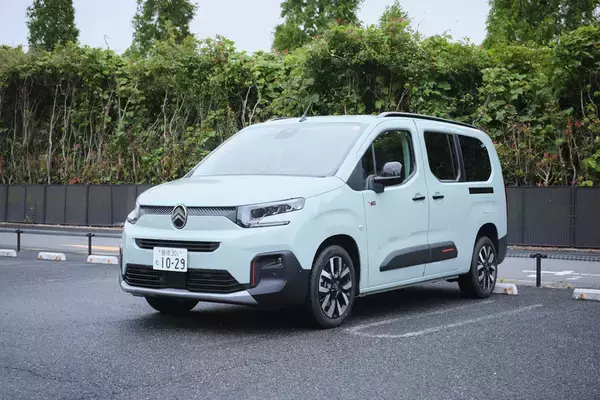 「国産ミニバンに飽きたらコレ！ クセ強なフランス車「ベルランゴ」は長距離ドライブの最高の相棒だった」の画像