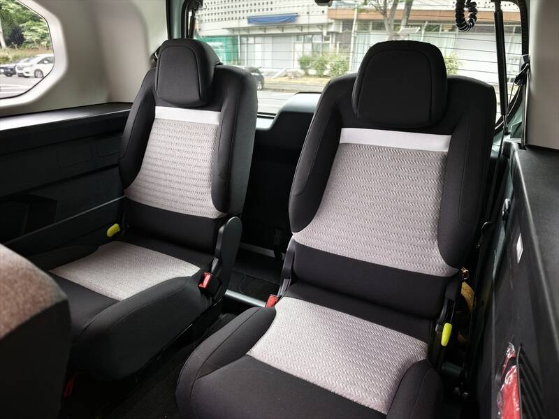 国産ミニバンに飽きたらコレ！ クセ強なフランス車「ベルランゴ」は長距離ドライブの最高の相棒だった