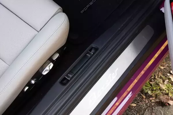 「718 ボクスターは、最も走りにストイックなポルシェだった！」の画像