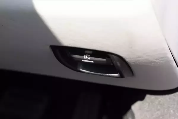 「718 ボクスターは、最も走りにストイックなポルシェだった！」の画像