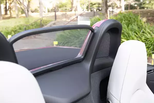 「718 ボクスターは、最も走りにストイックなポルシェだった！」の画像