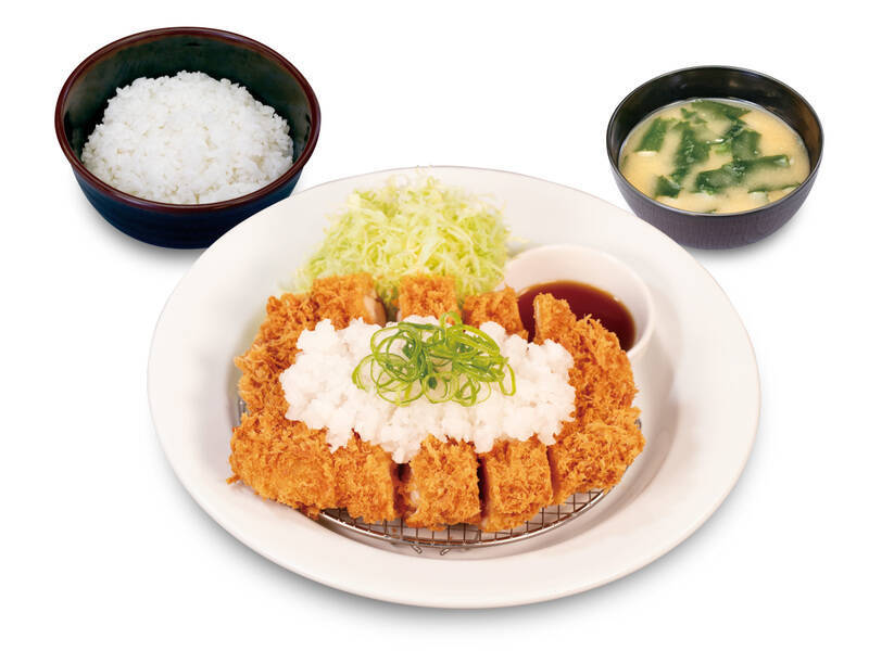 デカすぎ！200g級「ジャンボチキンかつ」松のやに爆誕　うまトマ版も