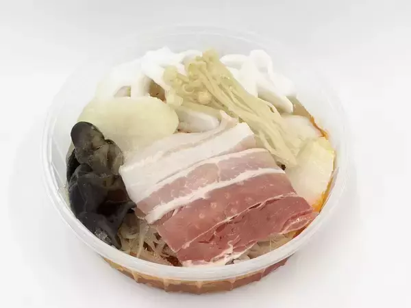 「自宅で8分、本格火鍋！セブンに「海底撈」監修の冷凍商品」の画像