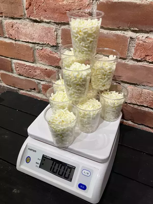 「ヤバ！すべてが1kg「ドミノデカ盛り祭」ポテトもからあげも超ボリューミー」の画像