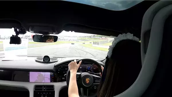 「史上初づくし!? アイドルがポルシェ・タイカンで富士スピードウェイを爆走」の画像