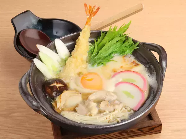 「ごろごろ野菜の「けんちんうどん」がおいしそう！ かやくご飯付き」の画像