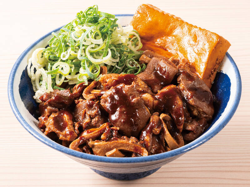 箸で切れる柔らかさの「豚バラなんこつ丼」登場！  220gを豪快にドーン！