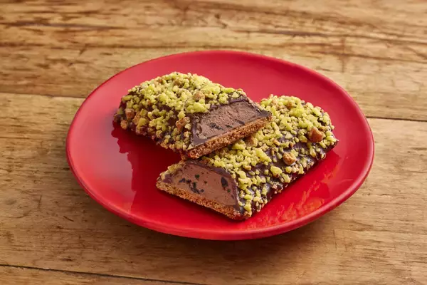 「ローソンからミルクキャンディ風など新感覚スイーツ！ お菓子の手軽さとスイーツの上質さをドッキング」の画像