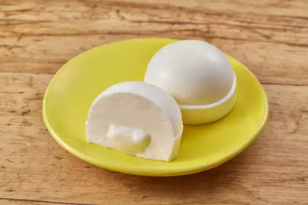 「ローソンからミルクキャンディ風など新感覚スイーツ！ お菓子の手軽さとスイーツの上質さをドッキング」の画像