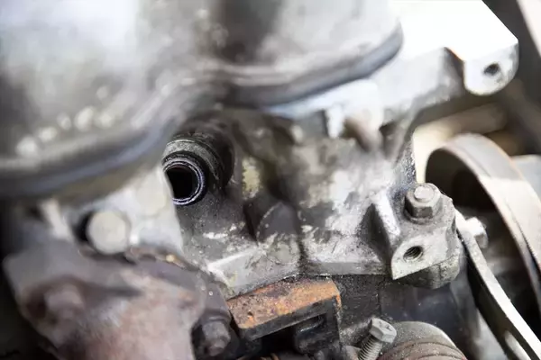 「DIYで実現する旧車ギャランのメンテ！ エンジンを動かす前に必ずしないといけないこと」の画像