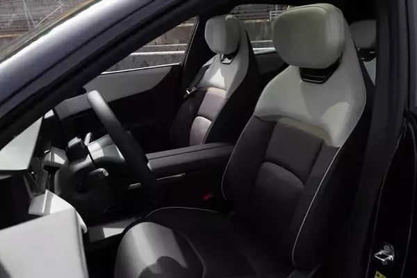 「「日本でも売って！」マツダの海外専売SUV＆EVを試乗して見えた、仕向地ごとの見事な味付け」の画像