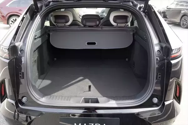 「「日本でも売って！」マツダの海外専売SUV＆EVを試乗して見えた、仕向地ごとの見事な味付け」の画像