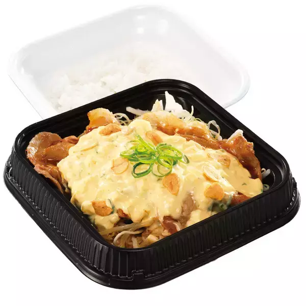 「からやま本気の「しょうが焼き定食」 鉄板スタイルで熱々！」の画像