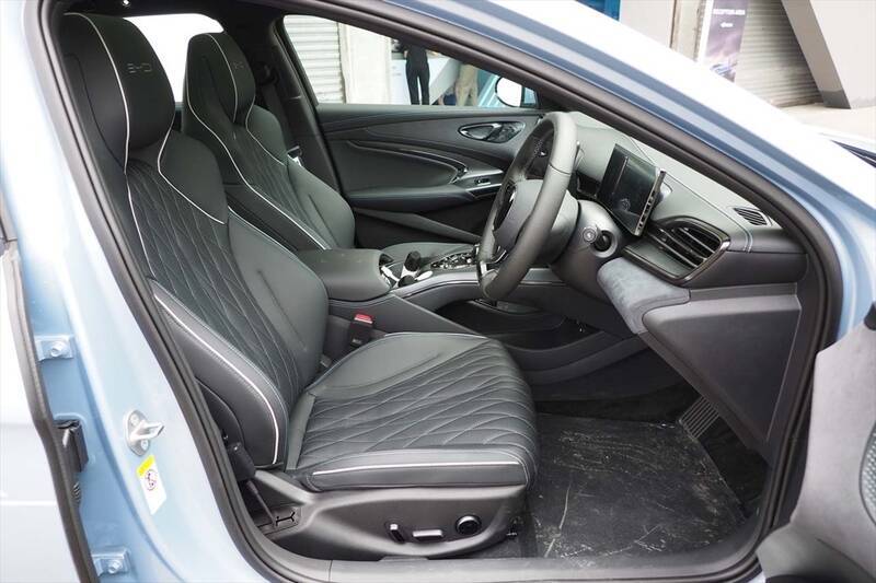 100km/hまでわずか3.8秒！ BYDの新たなEV「SEAL」を日本上陸前に中国のサーキットで試した