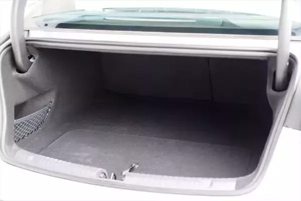 「100km/hまでわずか3.8秒！ BYDの新たなEV「SEAL」を日本上陸前に中国のサーキットで試した」の画像