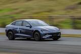 「100km/hまでわずか3.8秒！ BYDの新たなEV「SEAL」を日本上陸前に中国のサーキットで試した」の画像2