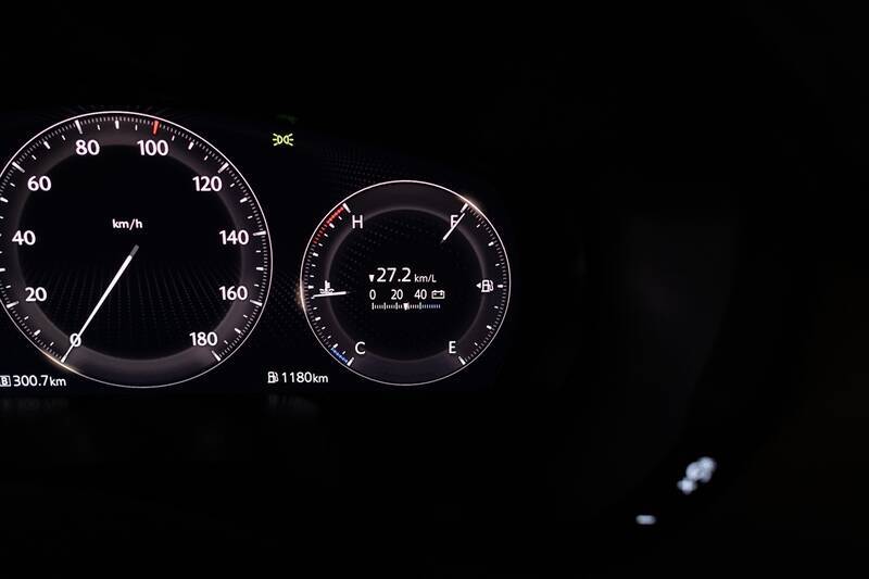 【燃費テスト】マツダ「CX-60」ディーゼルで東京～大分1200km無給油チャレンジ！ 結果は意外な結末に