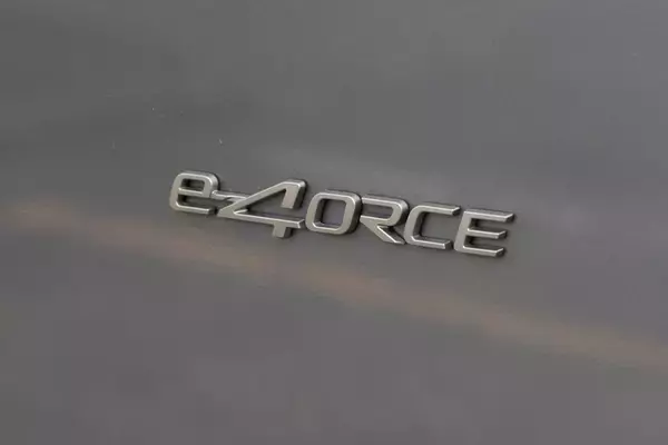 「e-4ORCEでついに完成形へ！ 35周年の日産のミニバン「セレナ」が選ばれ続ける理由」の画像