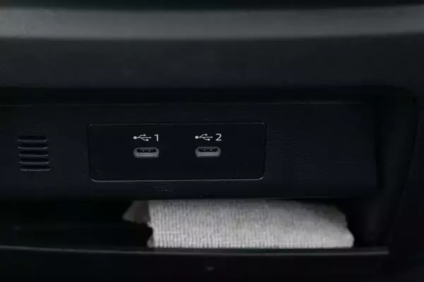 「e-4ORCEでついに完成形へ！ 35周年の日産のミニバン「セレナ」が選ばれ続ける理由」の画像
