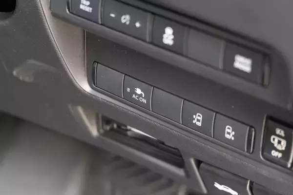 「e-4ORCEでついに完成形へ！ 35周年の日産のミニバン「セレナ」が選ばれ続ける理由」の画像