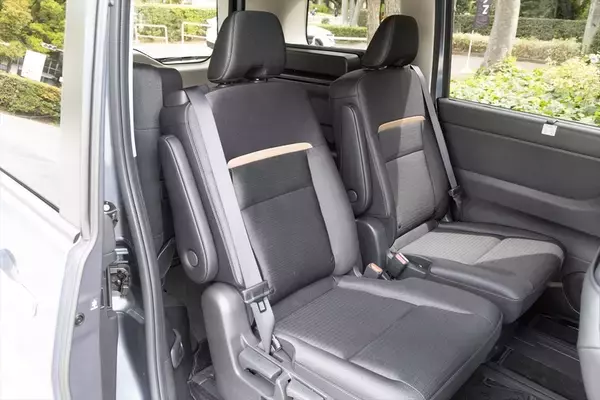 「e-4ORCEでついに完成形へ！ 35周年の日産のミニバン「セレナ」が選ばれ続ける理由」の画像