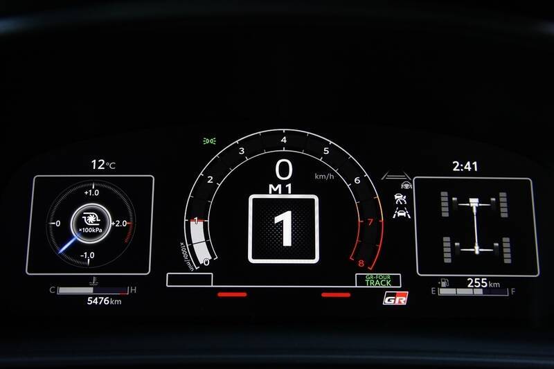 もはやMT派も黙る？ 「GRカローラ」のGR-DATによる爆速シフトダウンが楽しい！