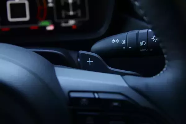 「もはやMT派も黙る？ 「GRカローラ」のGR-DATによる爆速シフトダウンが楽しい！」の画像