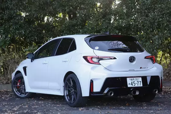 「もはやMT派も黙る？ 「GRカローラ」のGR-DATによる爆速シフトダウンが楽しい！」の画像