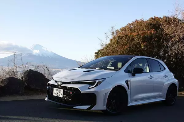 「もはやMT派も黙る？ 「GRカローラ」のGR-DATによる爆速シフトダウンが楽しい！」の画像