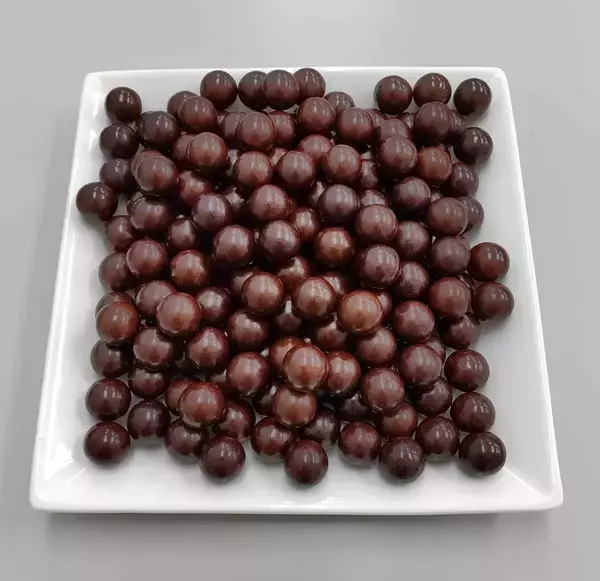 「夢のよう！一部ローソン、ナチュロでチョコの「量り売り」好きなチョコが思いのままとれる」の画像