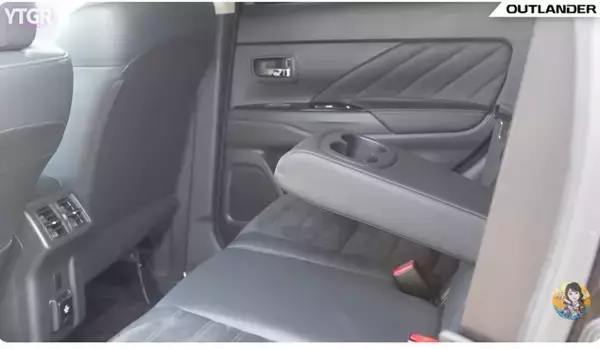 「200万円台で狙えるアウトランダーPHEV（2代目） 現行型が出た今が大チャンス!?」の画像