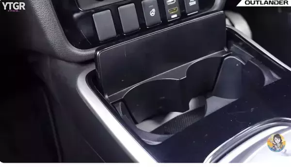 「200万円台で狙えるアウトランダーPHEV（2代目） 現行型が出た今が大チャンス!?」の画像