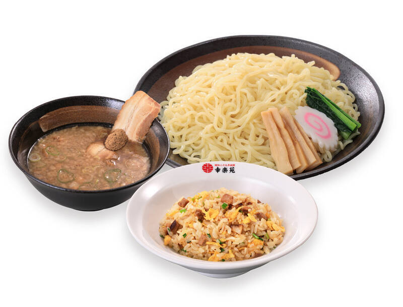 幸楽苑、濃厚魚介豚骨つけめん復活　麺1.5玉でガッツリ